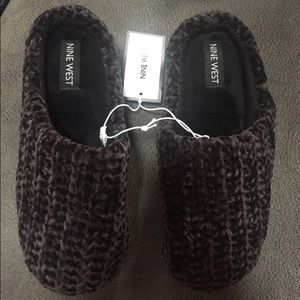 Nine West black slippers